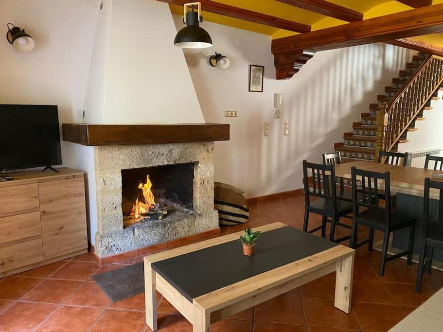 Casa Rural La Pena Мирамбель Экстерьер фото